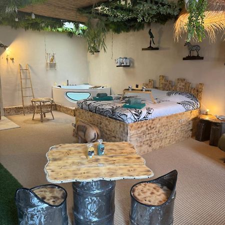 Bed and Breakfast La Jungle De Sissy Saintes-Maries-de-la-Mer Esterno foto