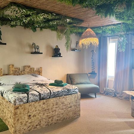 Bed and Breakfast La Jungle De Sissy Saintes-Maries-de-la-Mer Esterno foto
