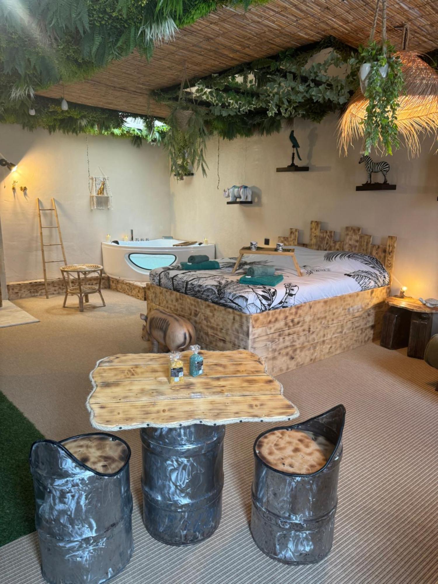 Bed and Breakfast La Jungle De Sissy Saintes-Maries-de-la-Mer Esterno foto