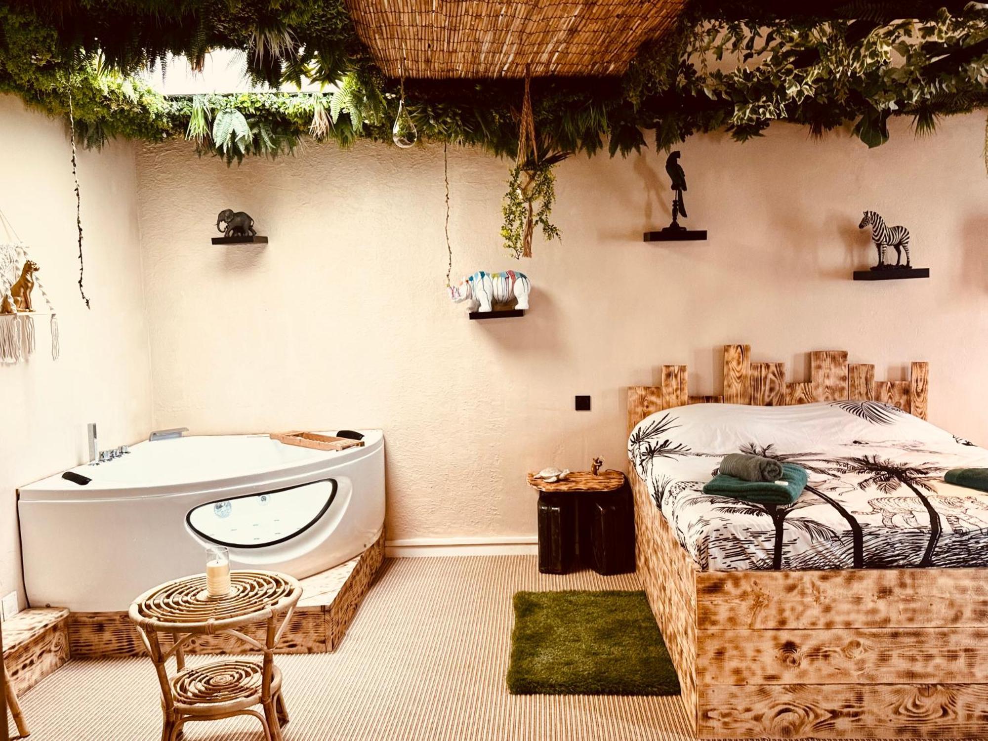 Bed and Breakfast La Jungle De Sissy Saintes-Maries-de-la-Mer Esterno foto